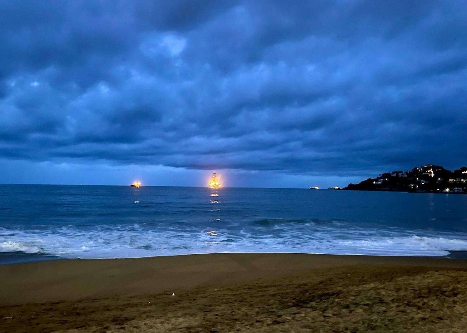 Espectacular Apto A Pie De Playa Con Vista Al Mar Manzanillo Eksteriør billede